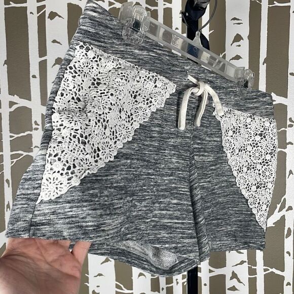 Space Dyed French Terry Lace Trim Shorts sz L - Picture 3 of 6